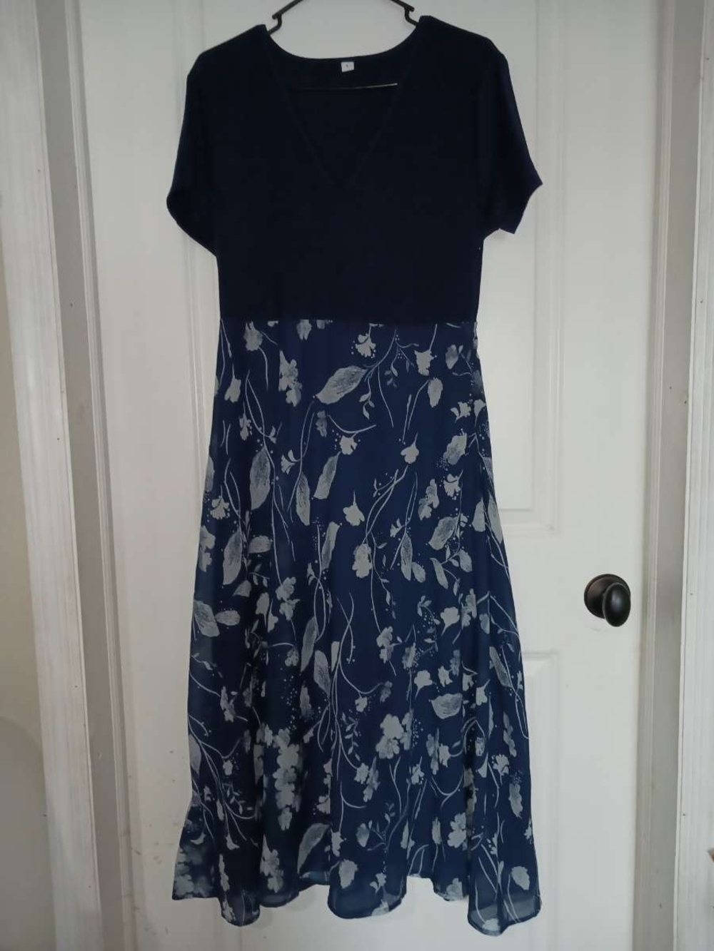 Women's Navy Floral Midi Dress with V-Neck